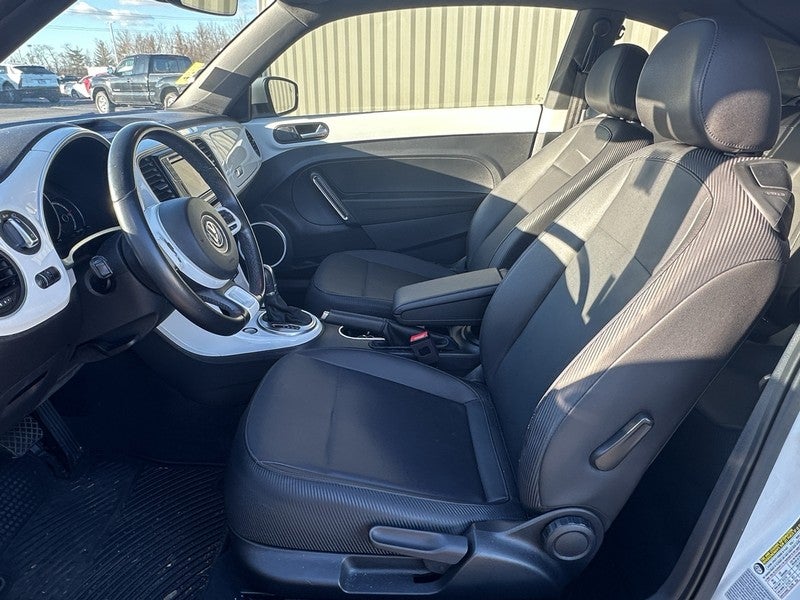 2018 Volkswagen Beetle SE Auto