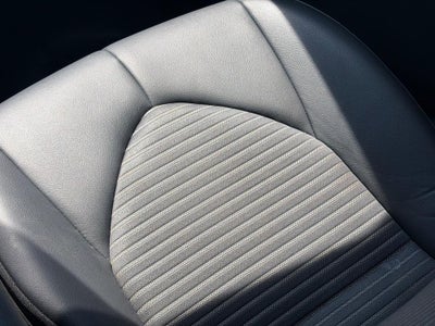 2023 Toyota Camry SE Auto (Natl)