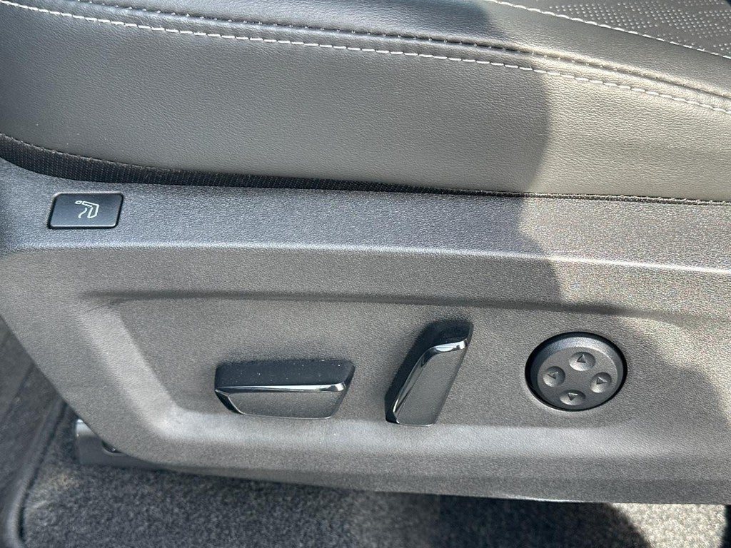 2025 Nissan Murano AWD Platinum