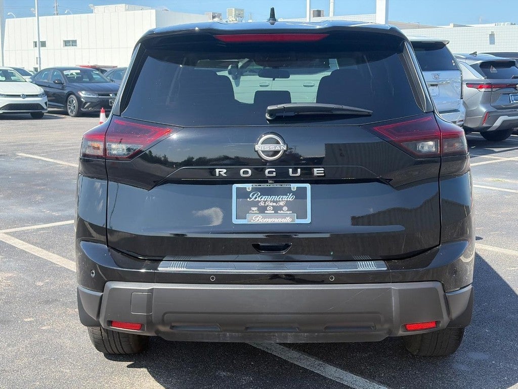 2025 Nissan Rogue FWD SV