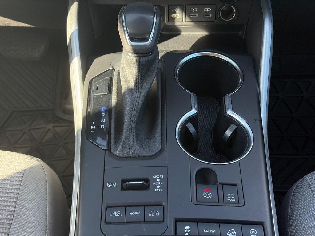 2022 Toyota Highlander LE AWD (Natl)