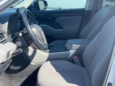 2022 Toyota Highlander LE AWD (Natl)