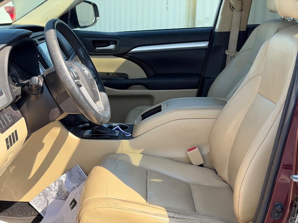 2016 Toyota Highlander AWD 4dr V6 XLE