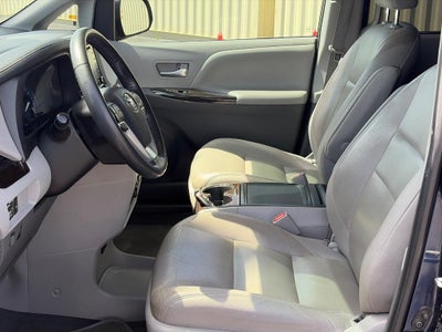 2020 Toyota Sienna XLE Premium FWD 8-Passenger