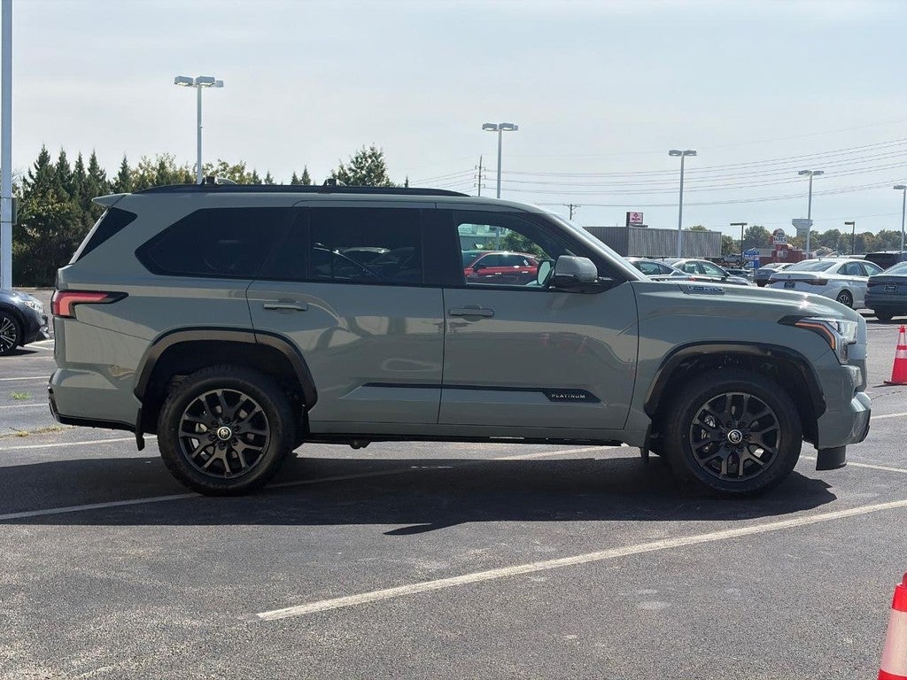 2024 Toyota Sequoia Platinum 4WD (Natl)