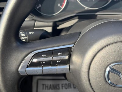 2022 Mazda Mazda3 Hatchback Preferred Auto FWD