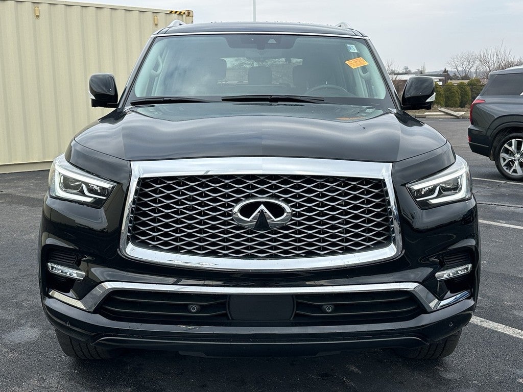 2023 INFINITI QX80 LUXE AWD