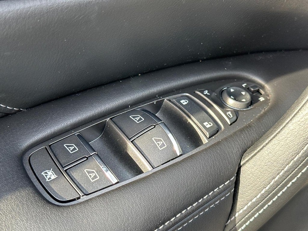 2023 INFINITI QX80 LUXE AWD