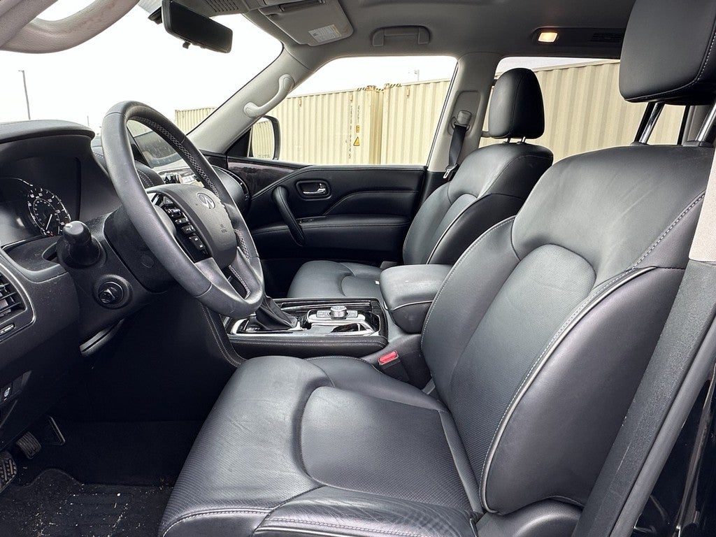 2023 INFINITI QX80 LUXE AWD