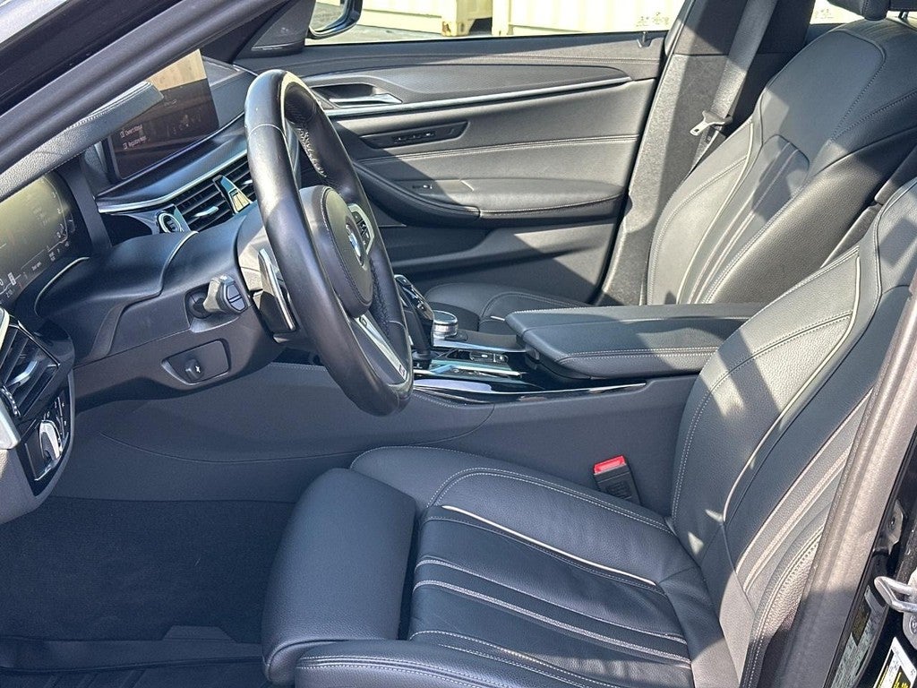 2023 BMW 5 Series M550i xDrive Sedan