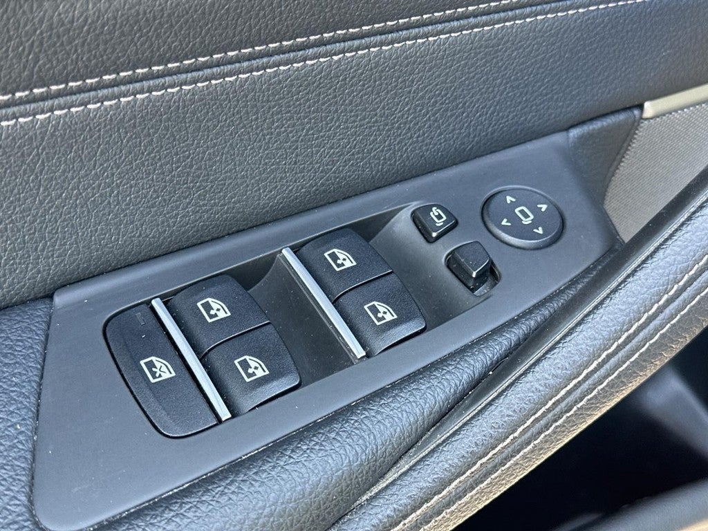 2023 BMW 5 Series M550i xDrive Sedan