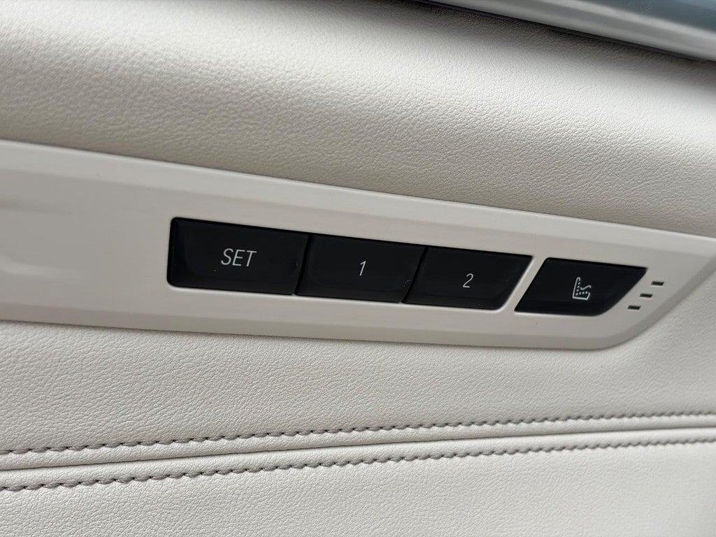 2021 BMW 5 Series M550i xDrive Sedan