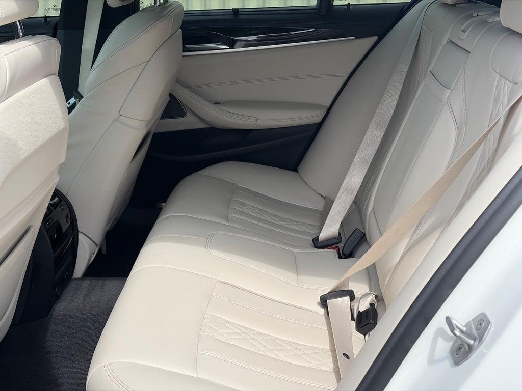 2021 BMW 5 Series M550i xDrive Sedan