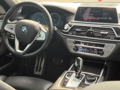 2018 BMW 7 Series 750i xDrive Sedan