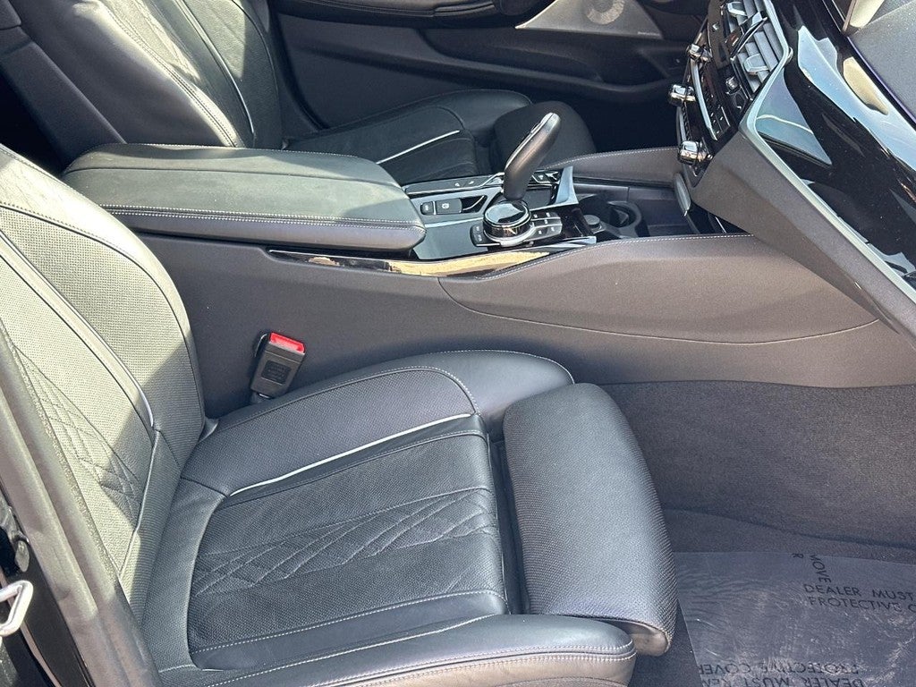 2018 BMW 5 Series M550i xDrive Sedan