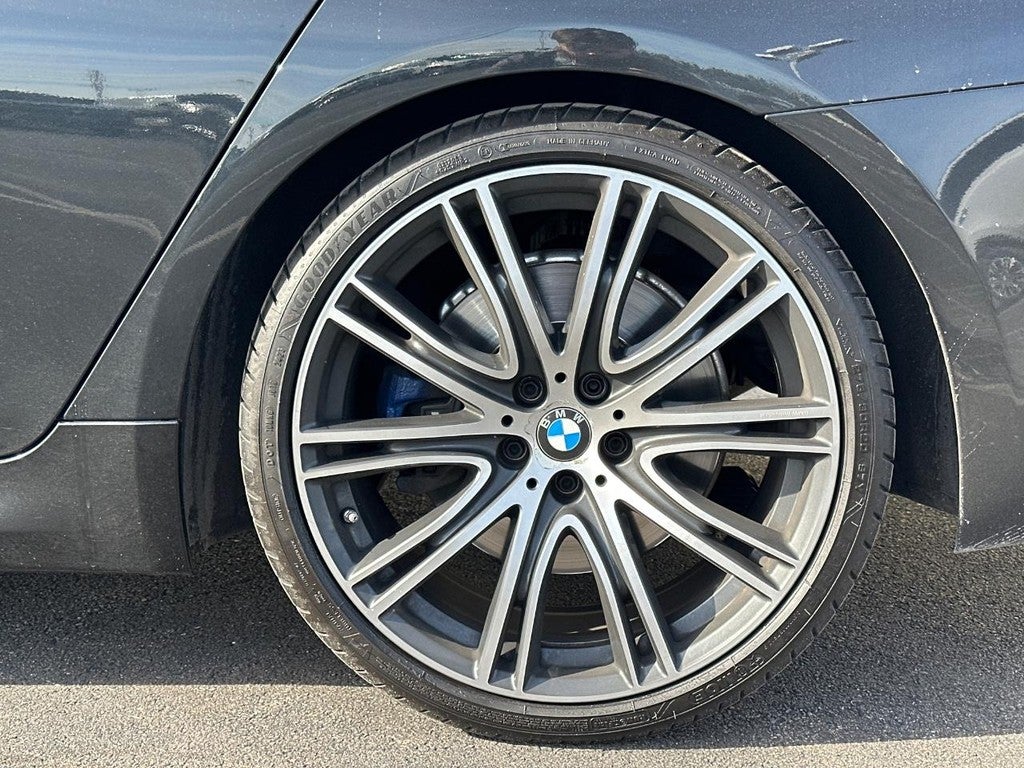 2018 BMW 5 Series M550i xDrive Sedan