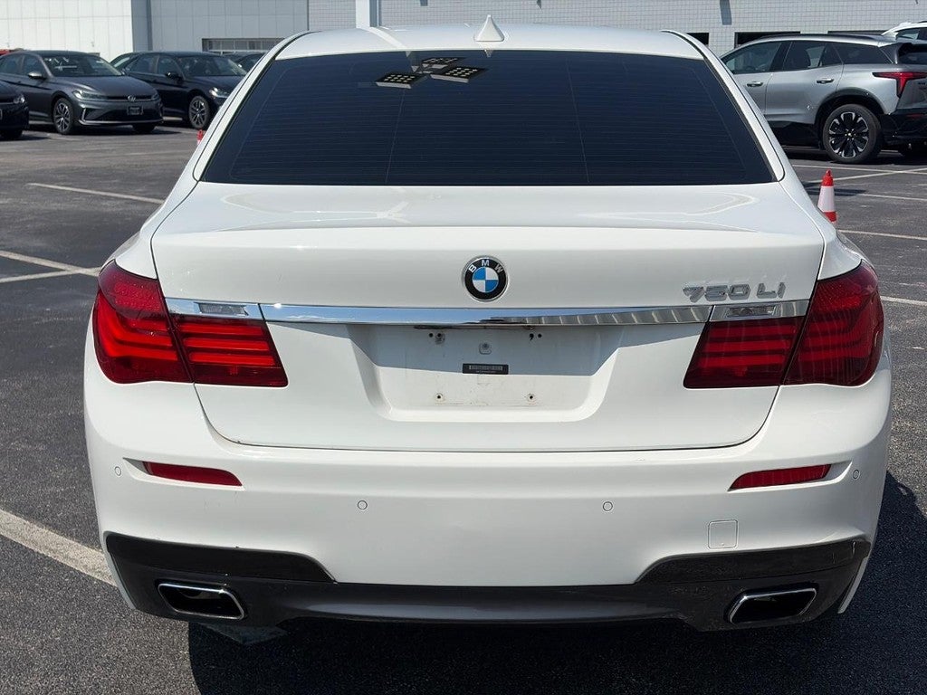 2013 BMW 7 Series 4dr Sdn 750Li RWD