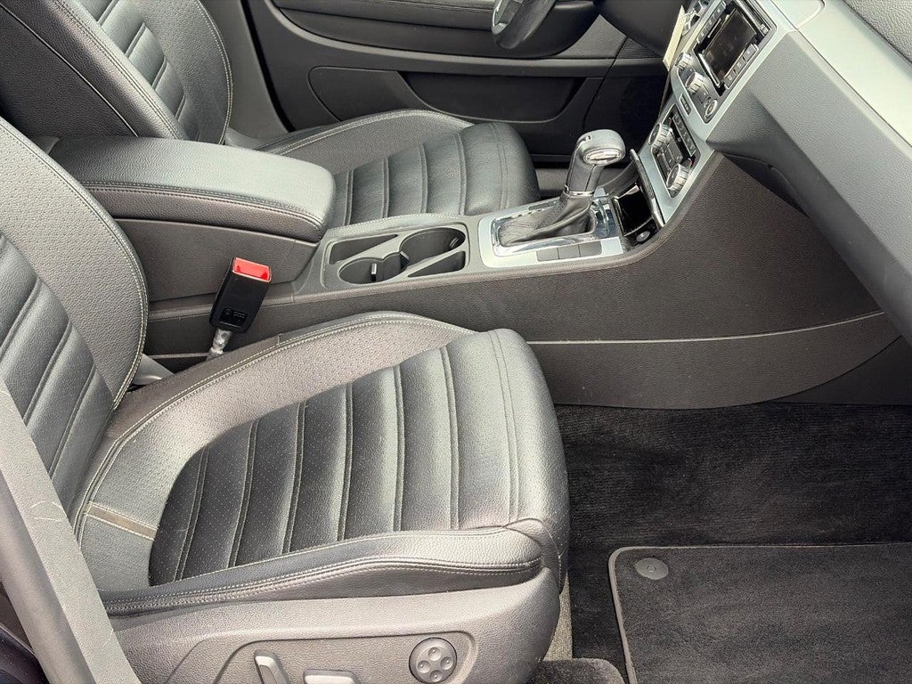 2011 Volkswagen CC 4dr Sdn Lux