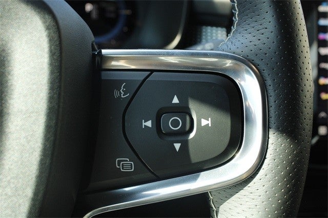 2021 Volvo XC40 Recharge P8 eAWD Pure Electric