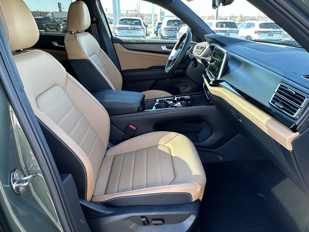 2026 Volkswagen Atlas Cross Sport 2.0T SEL R-Line Black 4MOTION