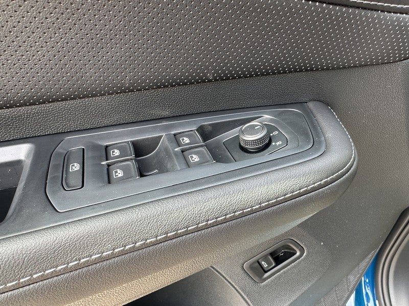 2025 Volkswagen Atlas Cross Sport 2.0T SEL R-Line Black 4MOTION