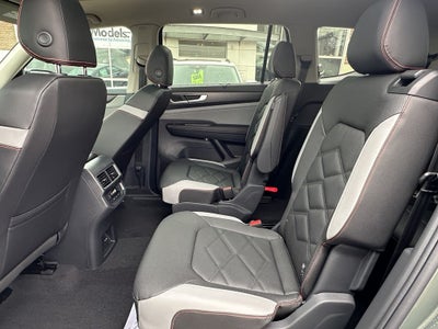 2026 Volkswagen Atlas 2.0T Peak Edition 4MOTION