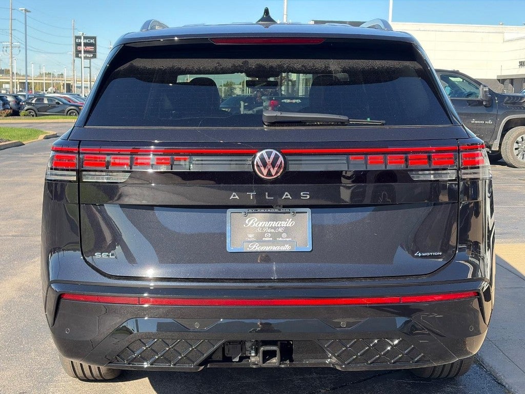 2027 Volkswagen Atlas SEL Premium R-Line 4MOTION