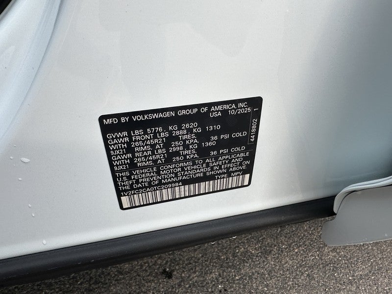 2026 Volkswagen Atlas Cross Sport 2.0T SEL Premium R-Line 4MOTION