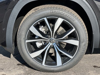 2026 Volkswagen Atlas Cross Sport 2.0T SEL Premium R-Line 4MOTION