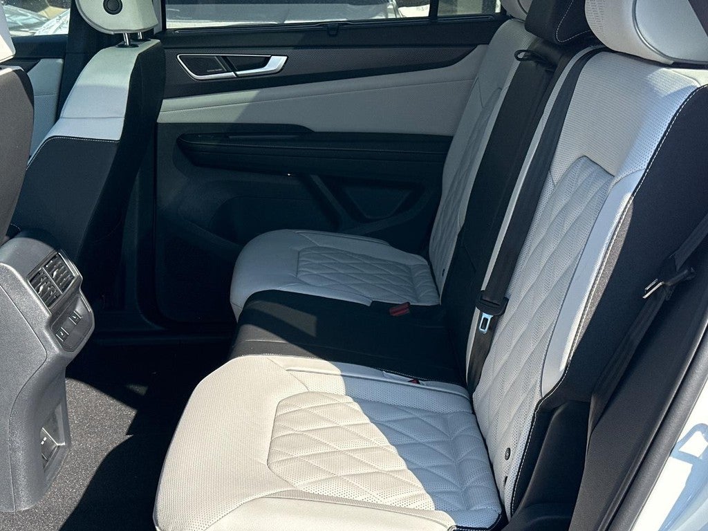 2026 Volkswagen Atlas Cross Sport 2.0T SEL Premium R-Line 4MOTION