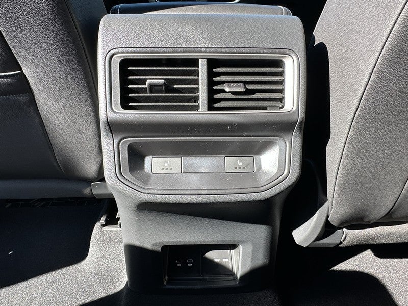 2026 Volkswagen Atlas Cross Sport 2.0T SEL Premium R-Line 4MOTION