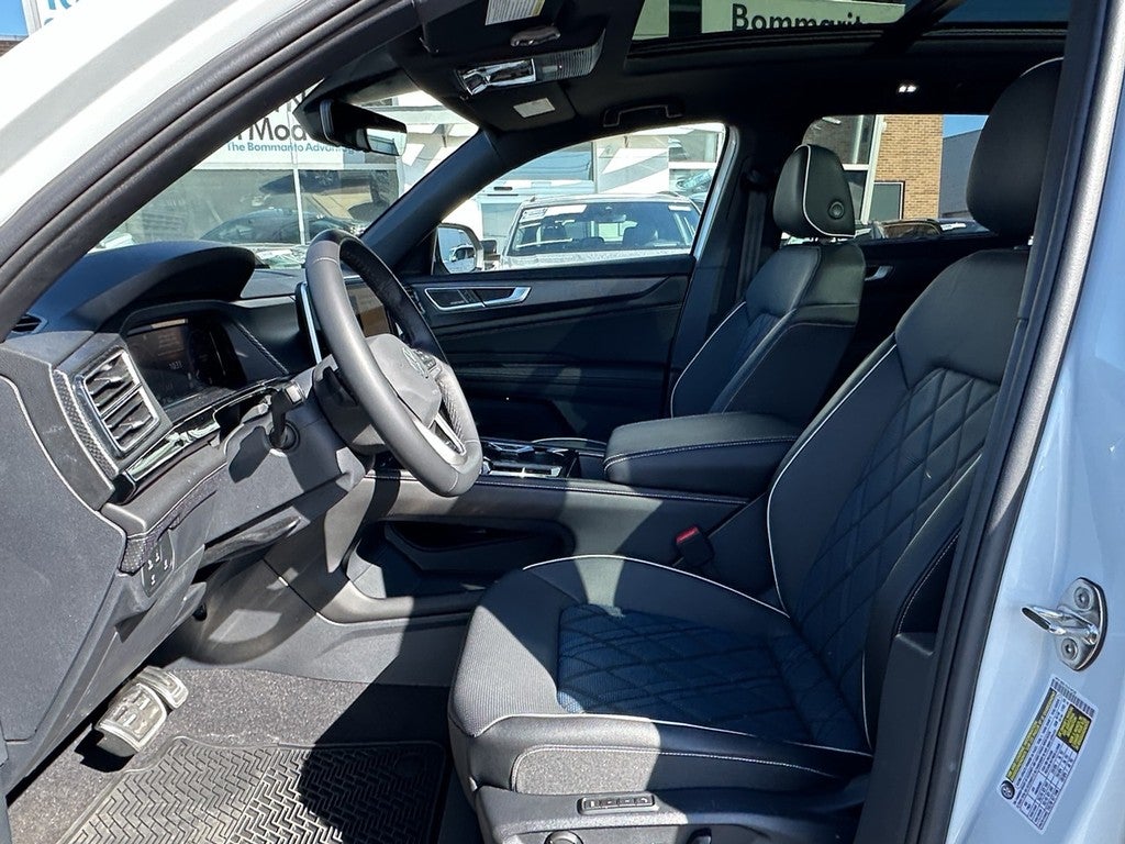 2026 Volkswagen Atlas Cross Sport 2.0T SEL Premium R-Line 4MOTION