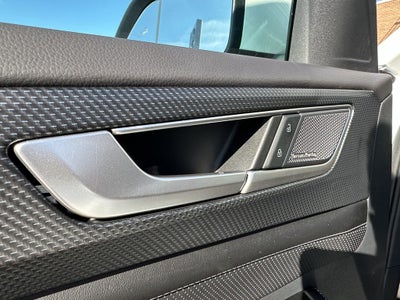 2026 Volkswagen Atlas Cross Sport 2.0T SEL Premium R-Line 4MOTION