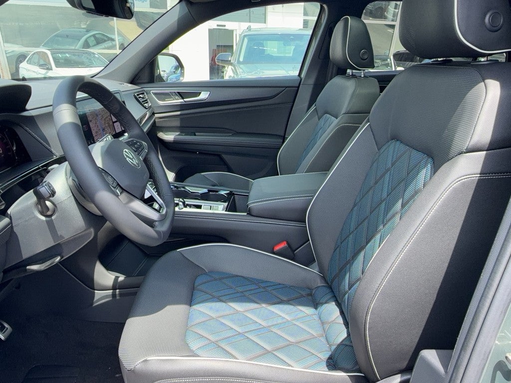 2026 Volkswagen Atlas Cross Sport 2.0T SEL Premium R-Line 4MOTION