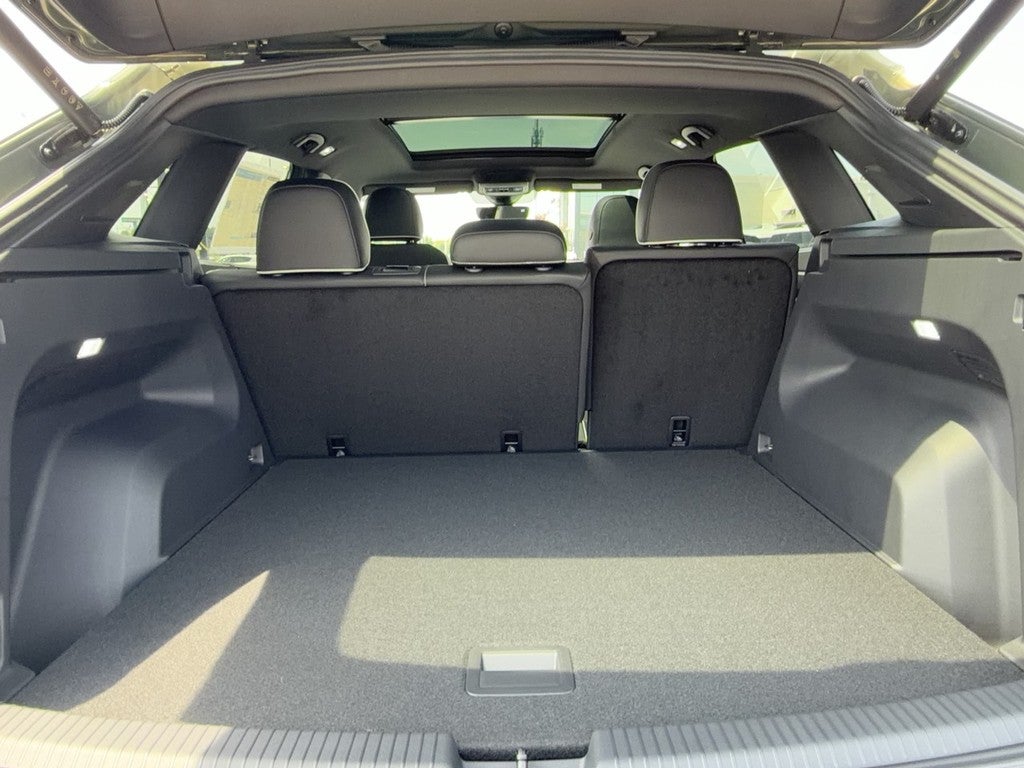 2026 Volkswagen Atlas Cross Sport 2.0T SEL Premium R-Line 4MOTION