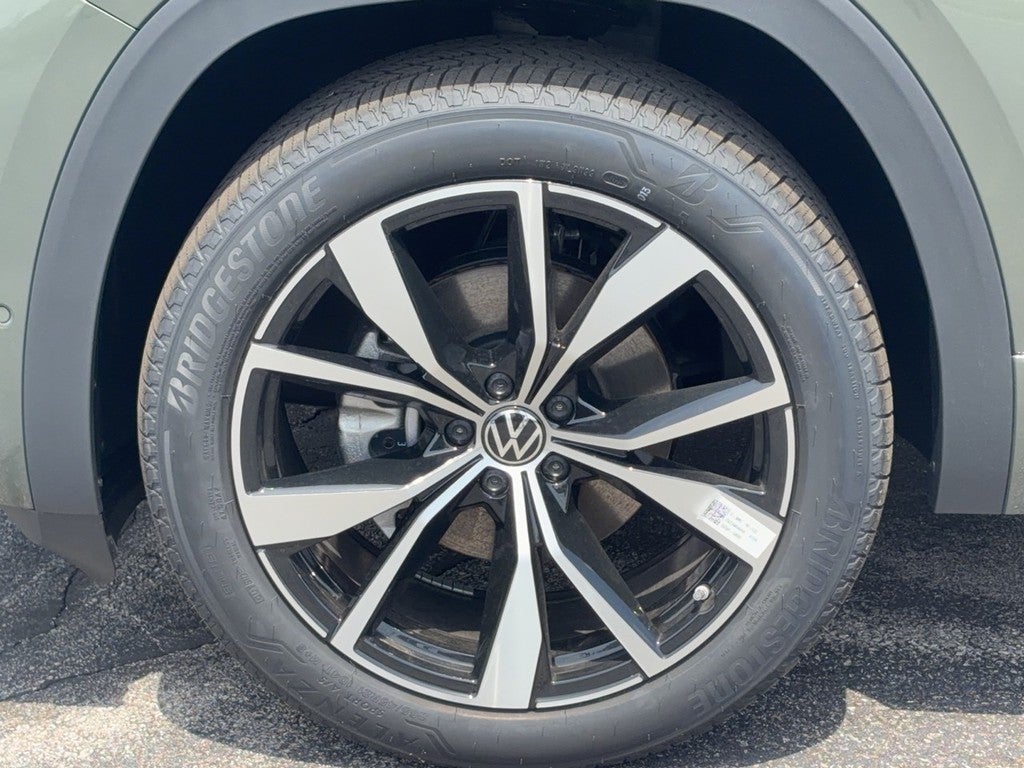 2026 Volkswagen Atlas Cross Sport 2.0T SEL Premium R-Line 4MOTION