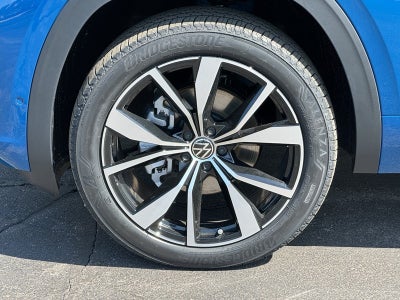 2025 Volkswagen Atlas Cross Sport 2.0T SEL Premium R-Line 4MOTION