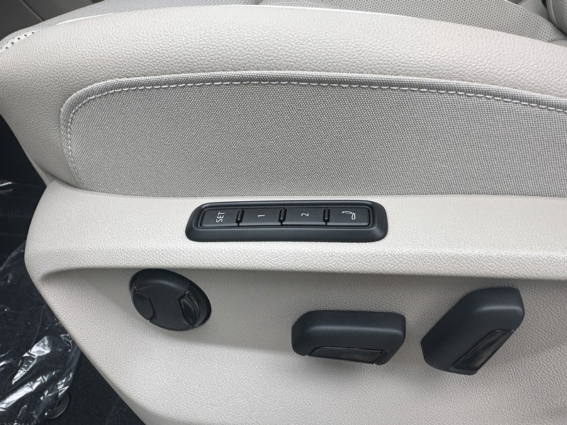 2026 Volkswagen Atlas 2.0T SEL Premium R-Line 4MOTION