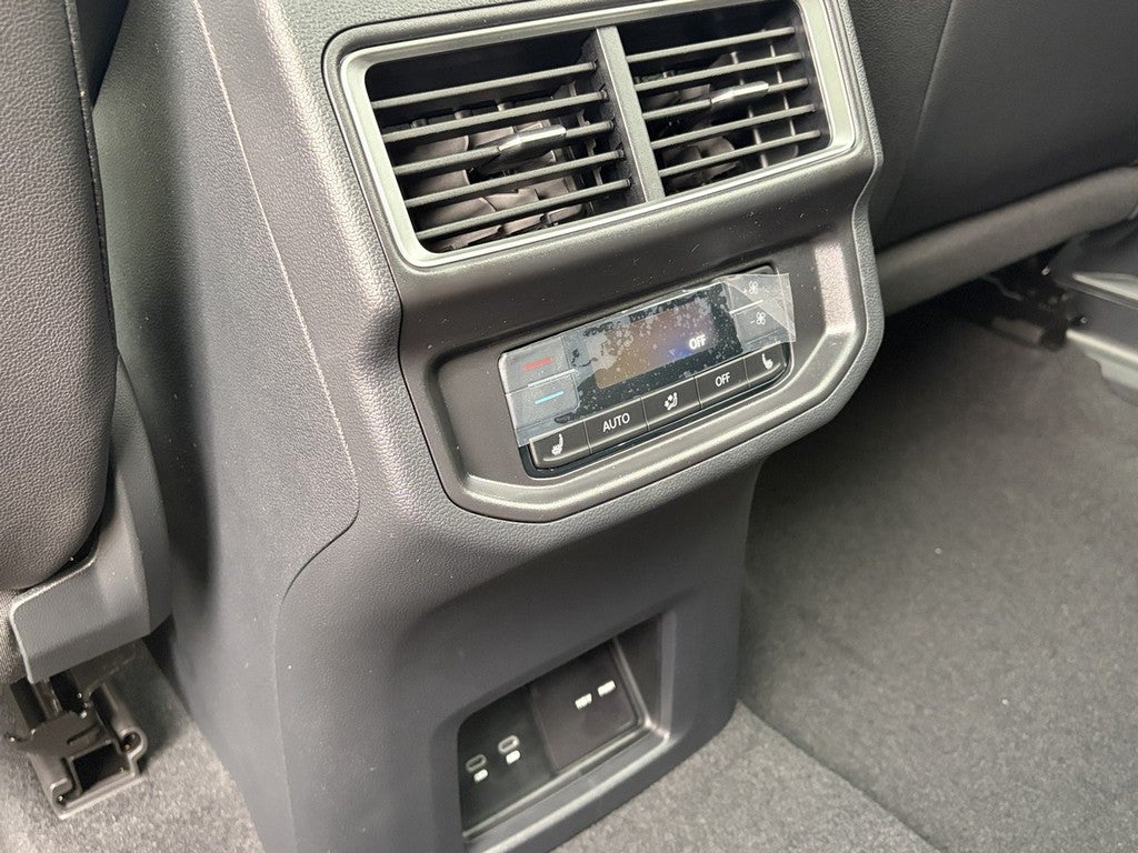 2026 Volkswagen Atlas 2.0T SEL Premium R-Line 4MOTION