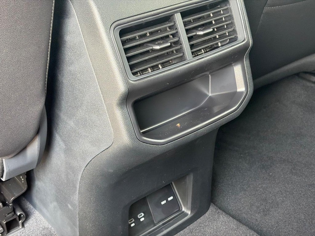 2026 Volkswagen Atlas Cross Sport 2.0T SE w/Technology 4MOTION