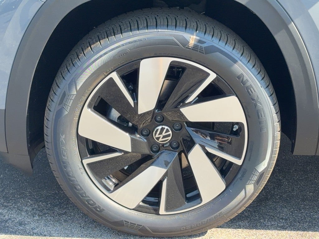 2026 Volkswagen Atlas Cross Sport 2.0T SE w/Technology 4MOTION