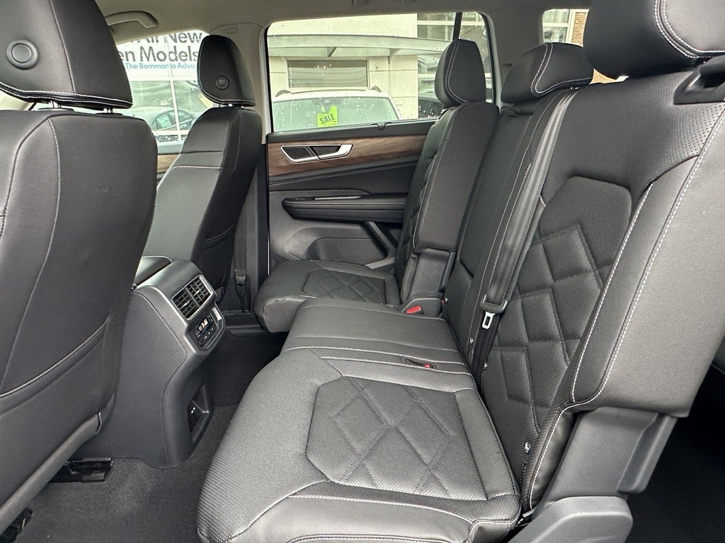 2026 Volkswagen Atlas 2.0T SE w/Technology 4MOTION