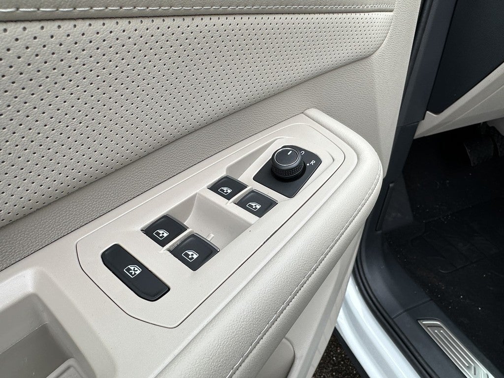 2026 Volkswagen Atlas 2.0T SE w/Technology 4MOTION