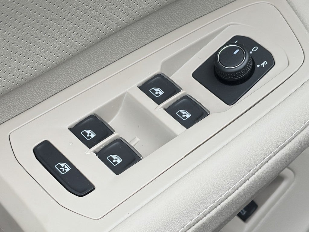 2026 Volkswagen Atlas 2.0T SE w/Technology 4MOTION