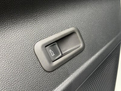 2027 Volkswagen Atlas SE w/Technology 4MOTION