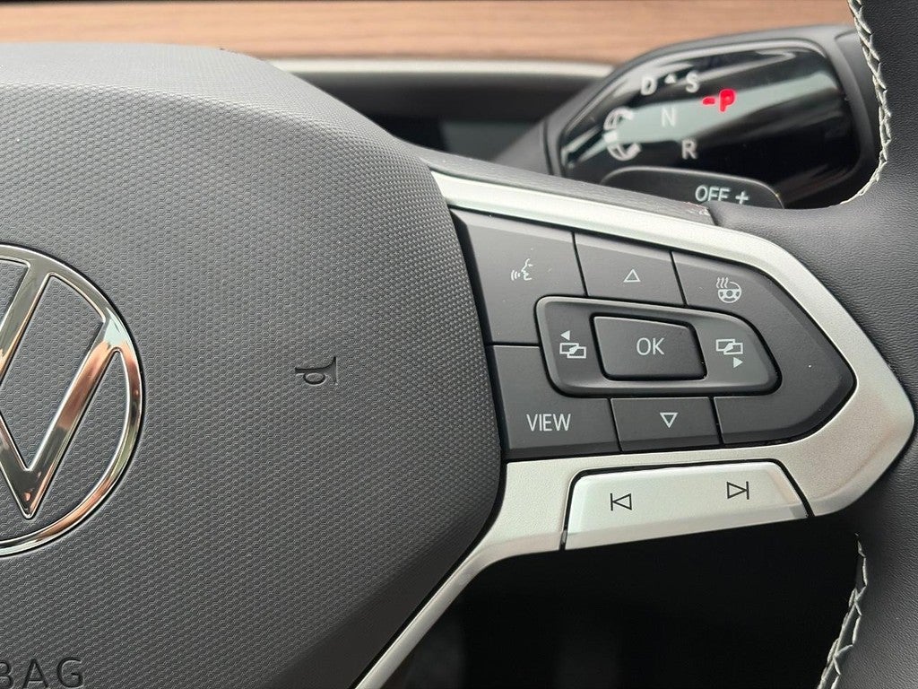 2027 Volkswagen Atlas SE w/Technology 4MOTION