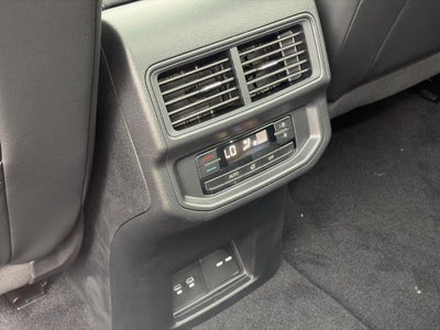 2027 Volkswagen Atlas SE w/Technology 4MOTION