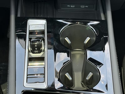 2026 Volkswagen Atlas Cross Sport 2.0T SE w/Technology FWD