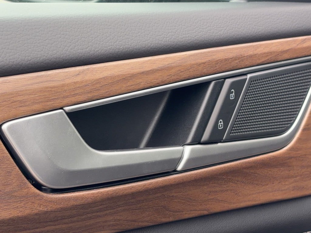 2026 Volkswagen Atlas 2.0T SE w/Technology FWD