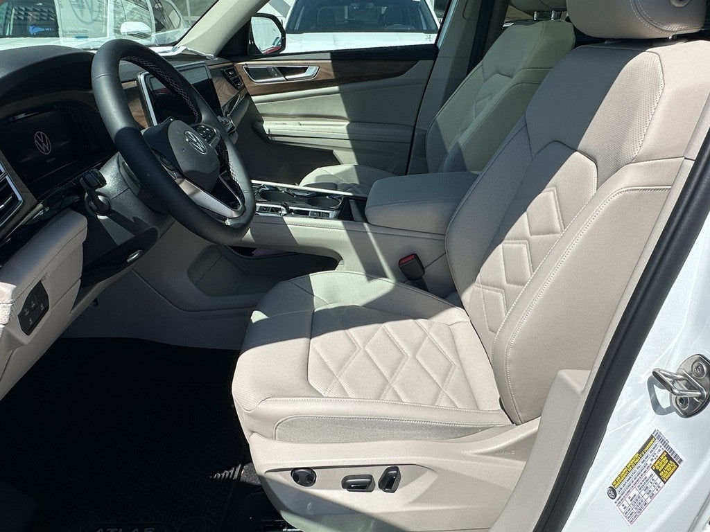 2026 Volkswagen Atlas 2.0T SE w/Technology FWD